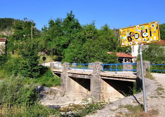 Steinhaus By Interhome * Kotli